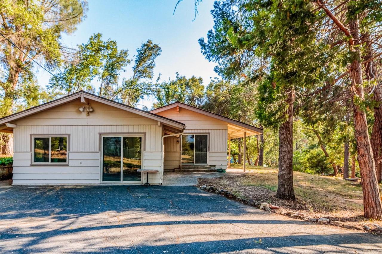 Pine Ridge Peak Villa Oakhurst Exterior photo